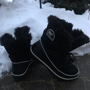 ❄️ Sorel Snow Boots - LIKE NEW ❄️